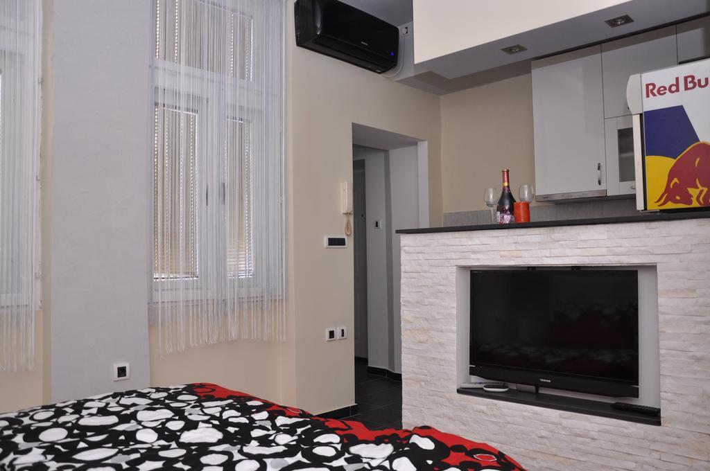Apartment Royal Belgrad Oda fotoğraf